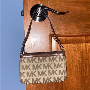 Micheal Kors Wristlet